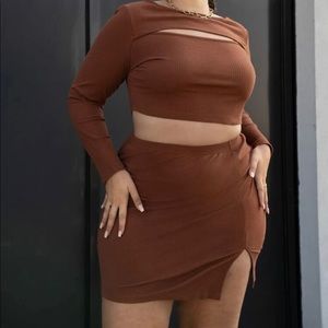 SHEIN Plus Open Front Crop Tee and Split Hem Skirt Set